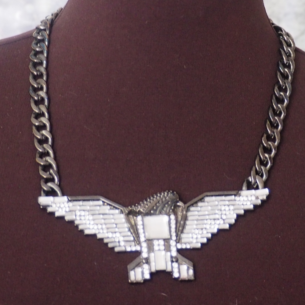 Rhinestone Eagle Nechlace - Picture 2 of 9